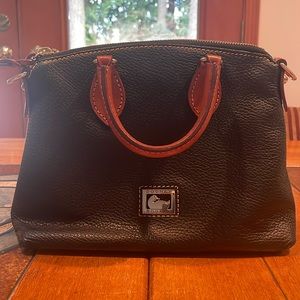 Adorable Dooney & Bourke satchel